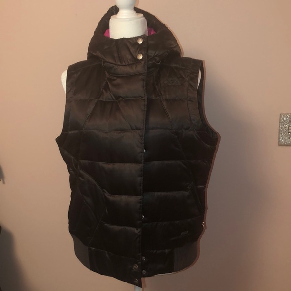 The North Face Jackets & Blazers - The north face women vest
